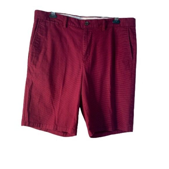 Old Navy Mens Ultimate Slim Shorts Red Size 38 - Picture 1 of 4